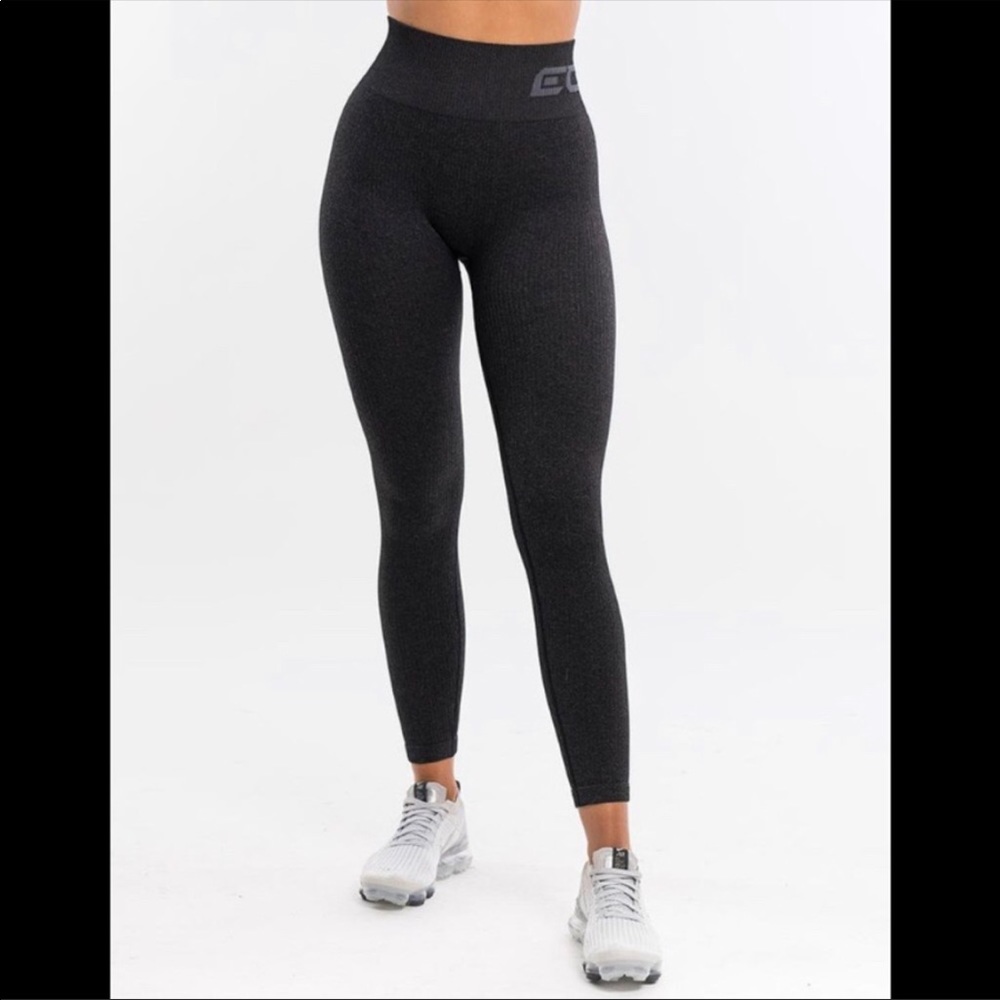 ECHT- Arise Comfort Leggings Pirate Black Workout High-Waisted